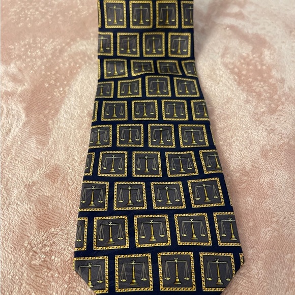Museum Artifacts Other - Elegant Navy and Gold Scales Patterned Men's Tie